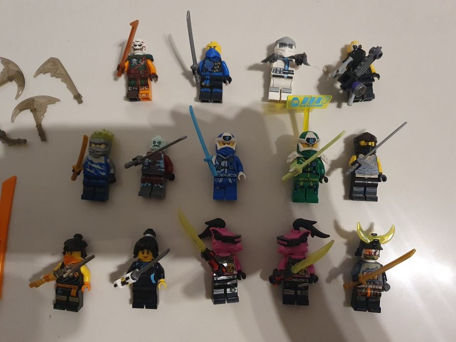 Lego ninjago- figurki + bronie