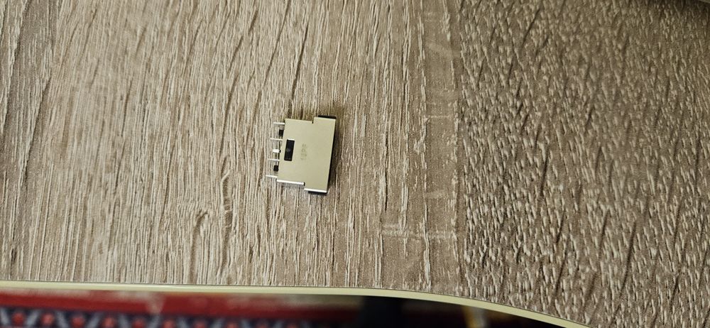 Розєм для lenovo 15ach6  e570