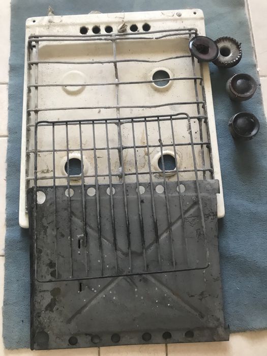 Газовая плита СССР, запчасти на фото.