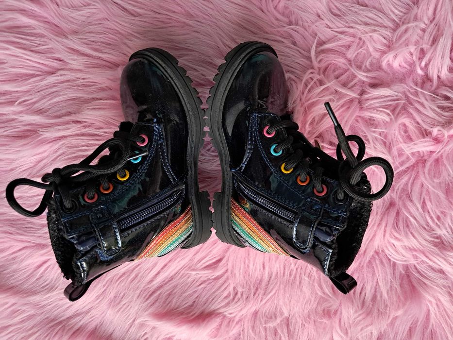 Buty z tęczą Next 25