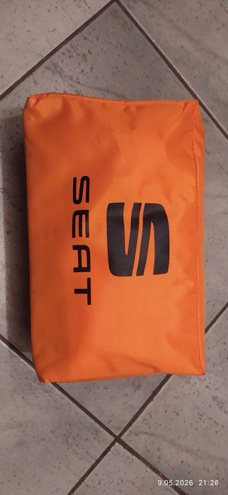 Apteczka trójkąt kamizelka Seat