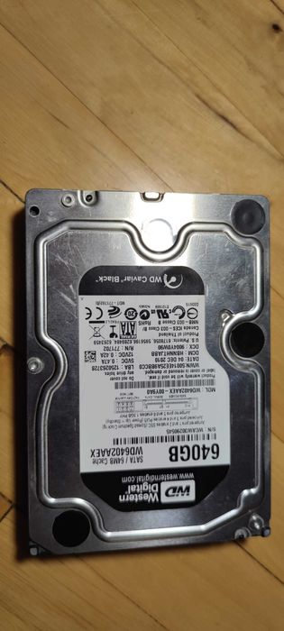 Жесткий диск Western Digital WD6402AAEX 640GB