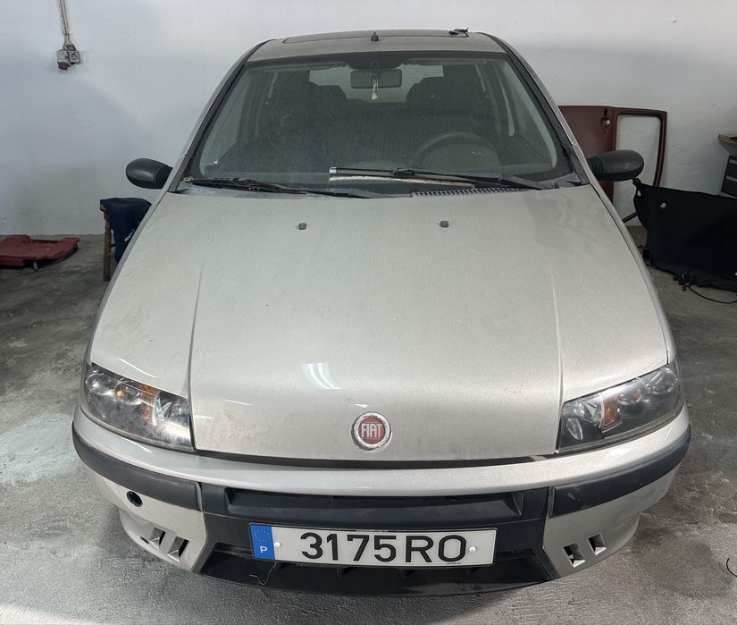 Fiat Punto 2001 | 140.000 km | Para Reparar | 400 €