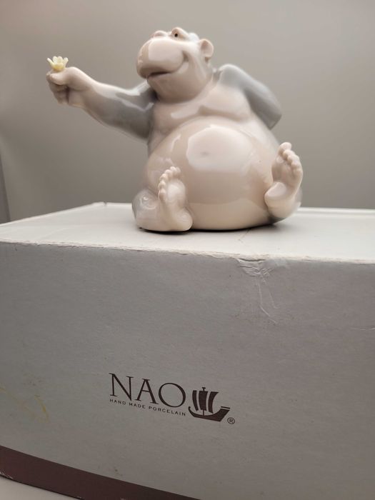Статуэтки " Гориллы "Nao Lladro . Испания 10.5 см