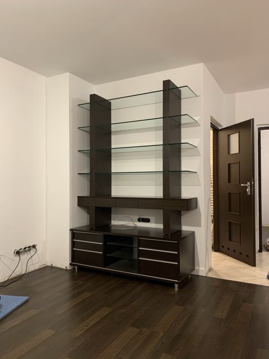 Regał na ksiażki ozdoby do salonu