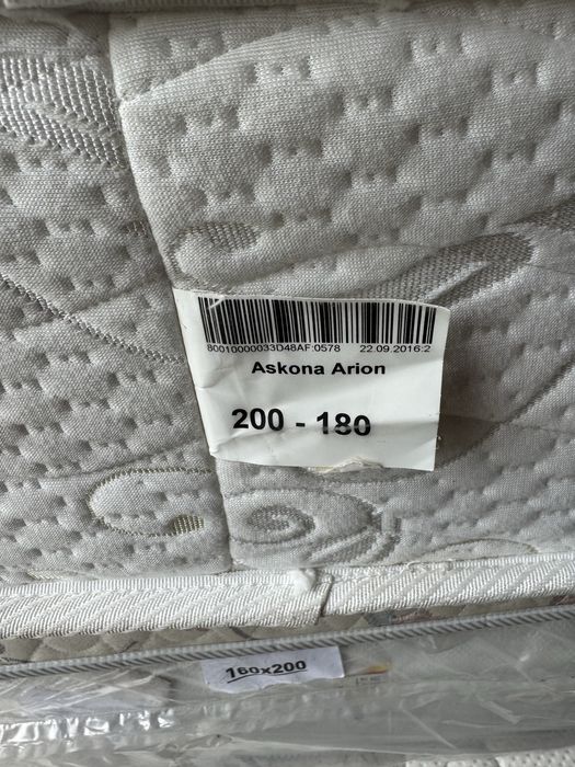 Продам матрац в хорошому стані 180/200