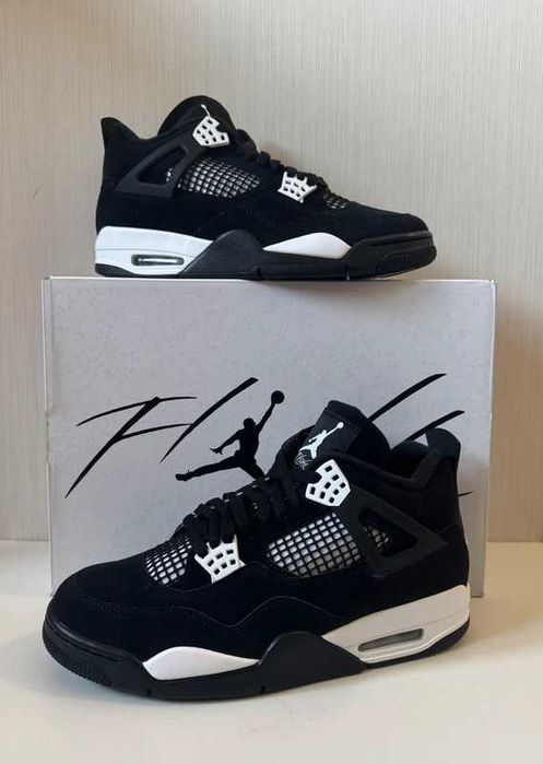 Jordan 4 Retro White Thunder R.46