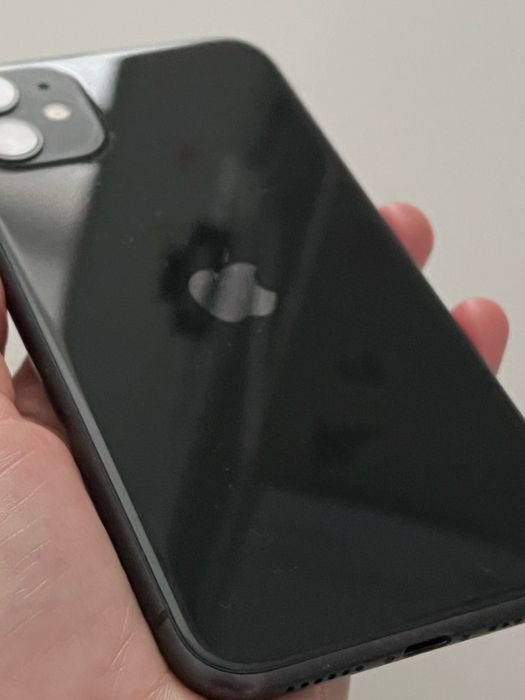iPhone 11 256ГБ | акумулятор 83%