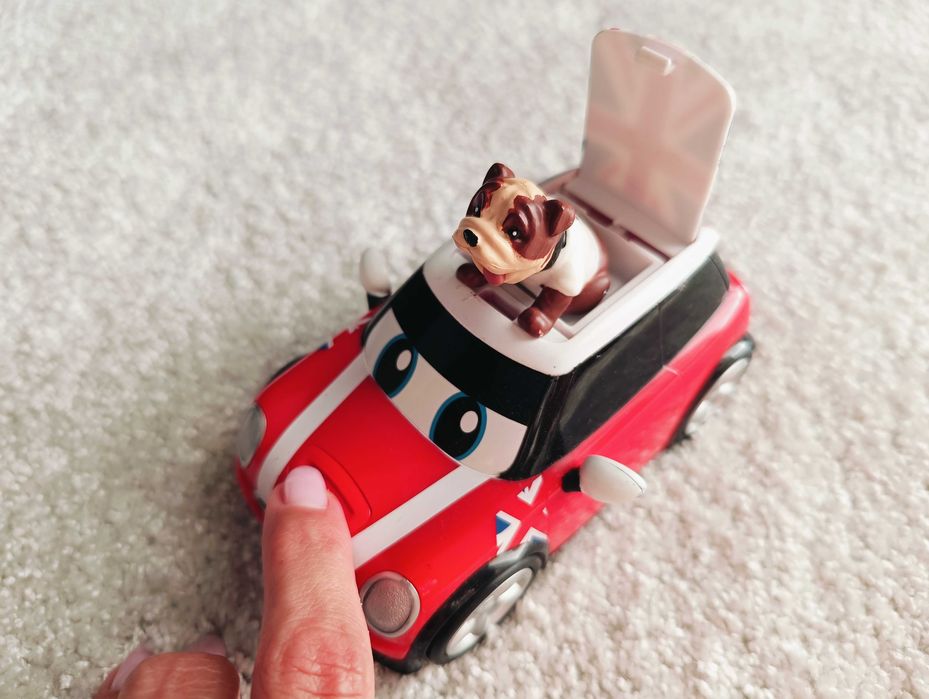 samochód interaktywny (3 szt.) + GRATIS