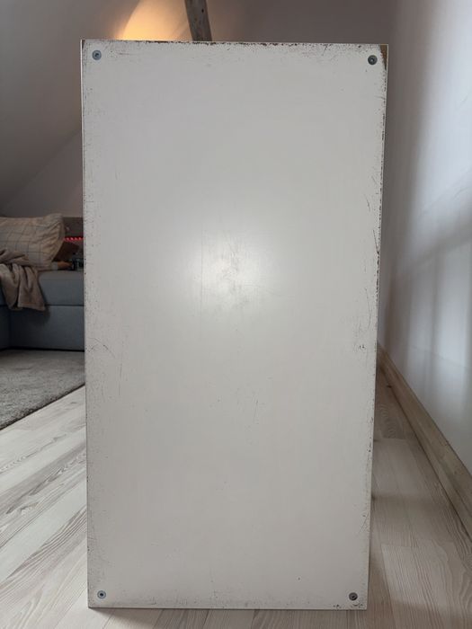 Biały regał IKEA KALLAX