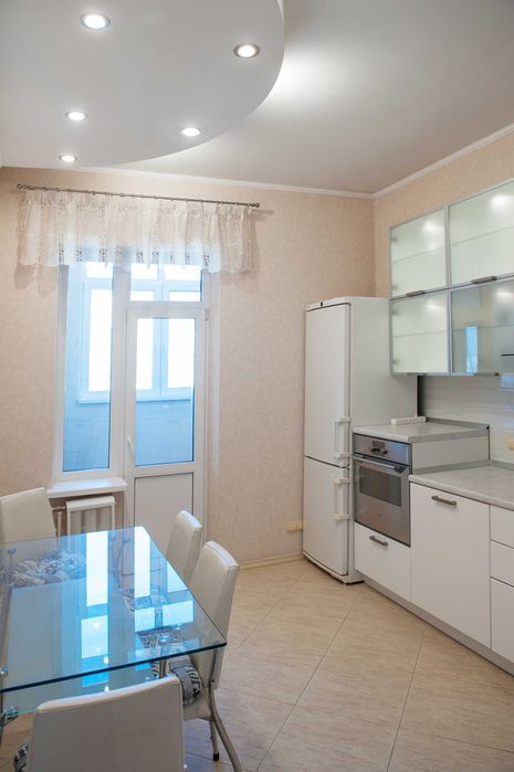 3к, 109м2, 2014р., вул. Дмитрівська 69, Шевченківський район