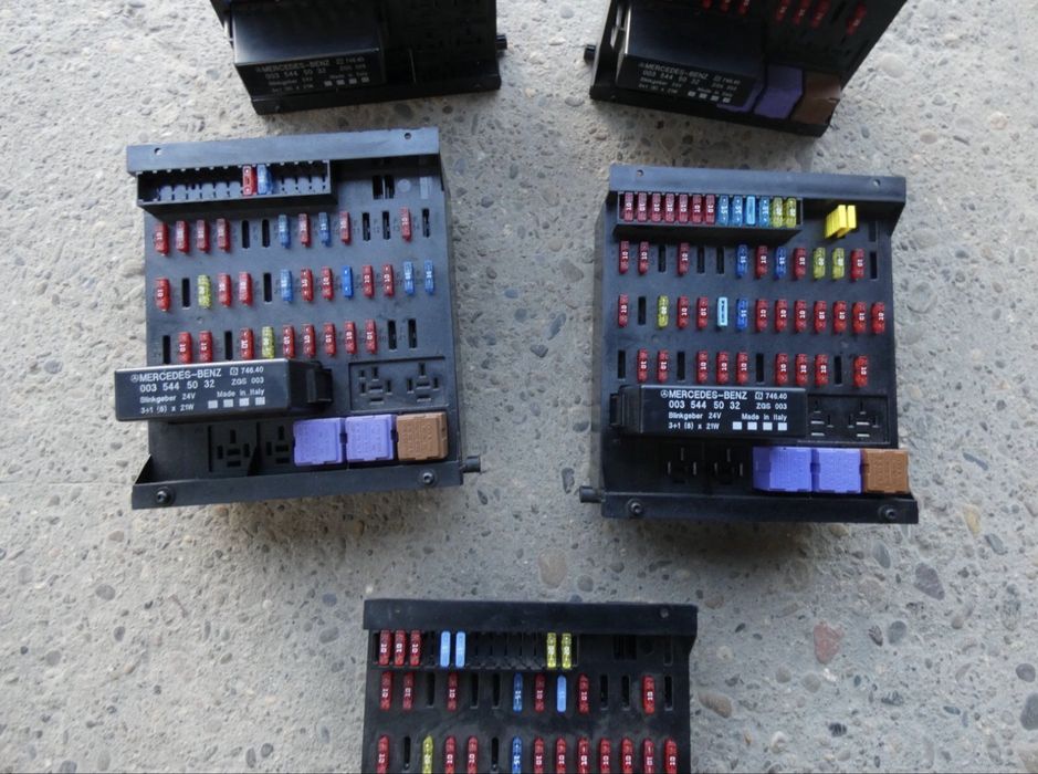 Блок запобіжників Mercedes Atego / Fuse Box