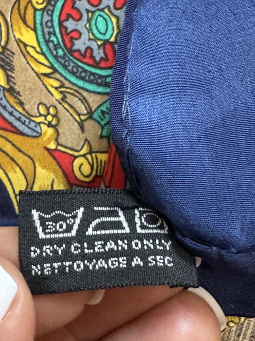 Гарна  вінтажна шовкова  хустка від Hermès