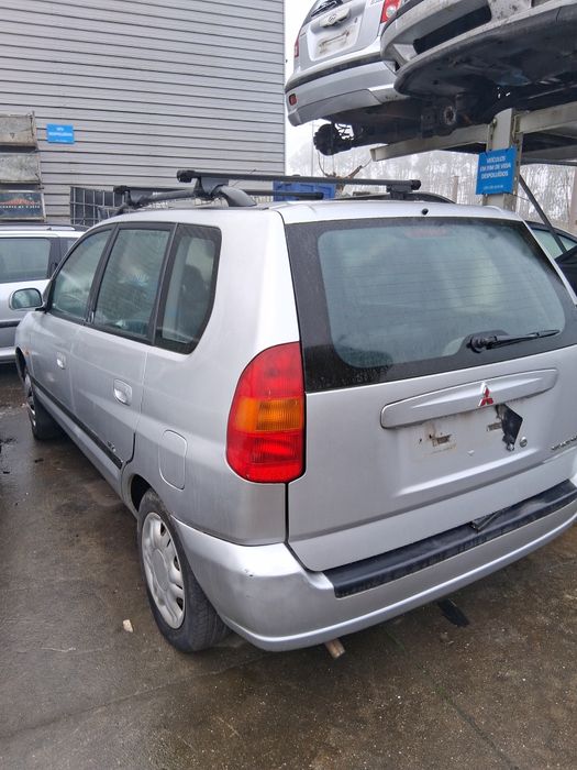 Mitsubishi space star para peças