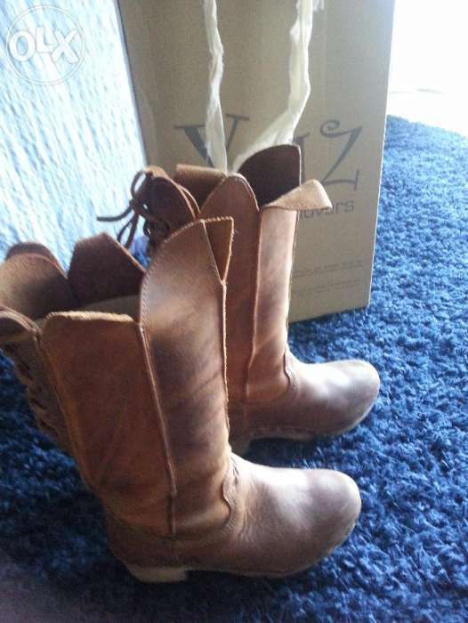 Botas XUZ com Atilhos 37