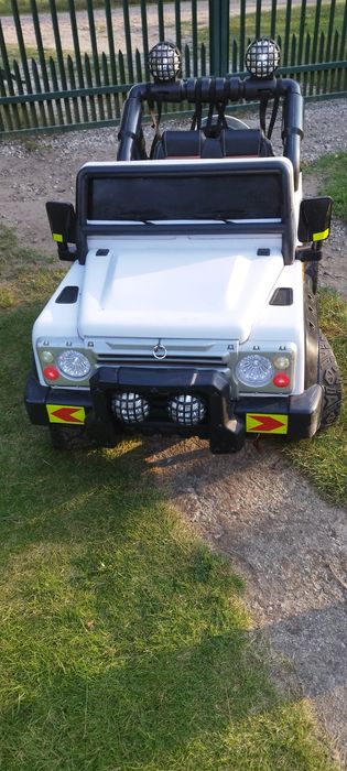 Samochód na akumulator 12V