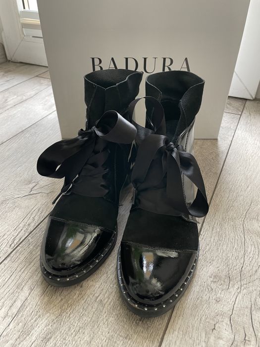 Lakierowane botki Badura 36