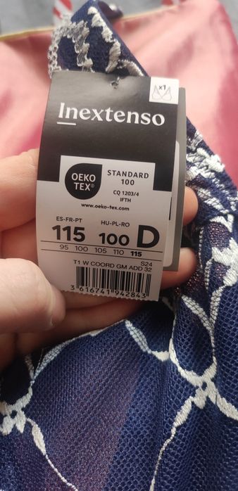 Nowy biustonosz koronkowy In Extenso 100 D z szerokimi ramiączkami.