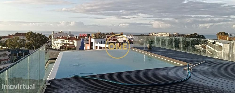 Apartamento T1 com piscina no rooftop, a 5 min a pé da praia da Oura -