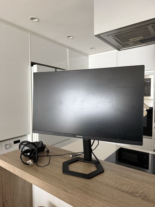 Monitor Philips 24E1N5300AE/00 – 23,8” Full HD USB-C (como novo)