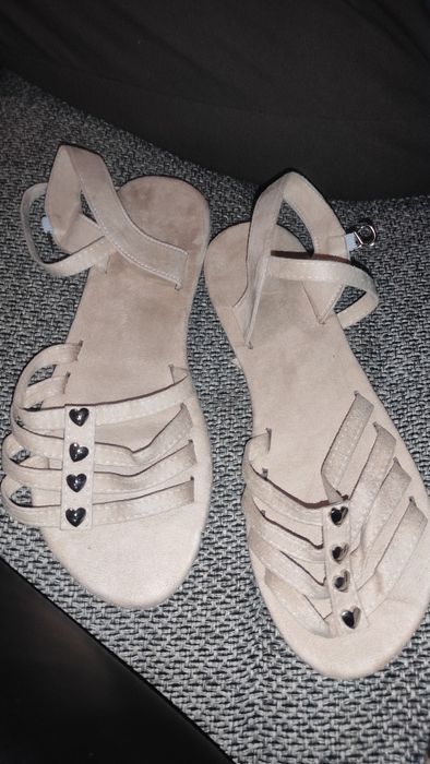 Sandałki damskie beżowe Nowe rozmiar 41