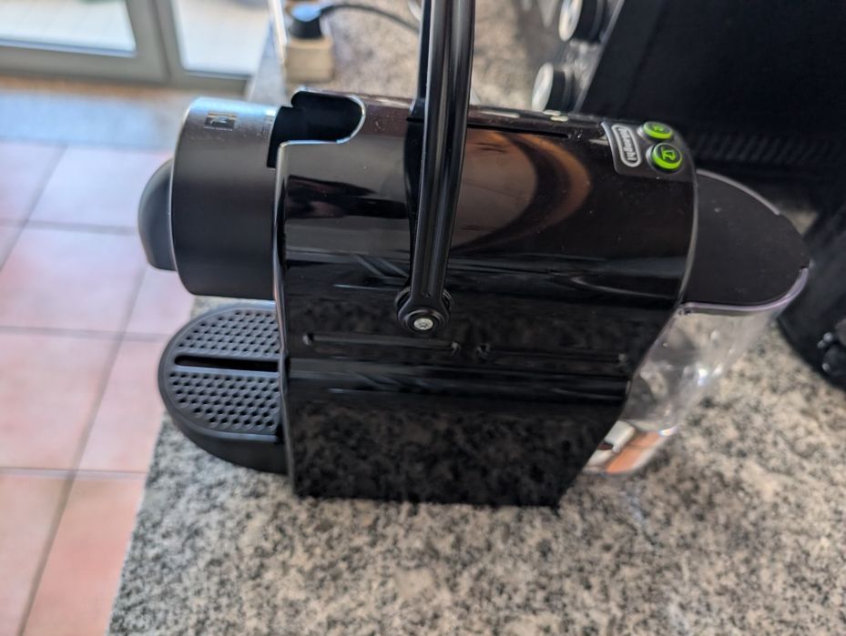 Máquina de café Nespresso Delonghi inissia