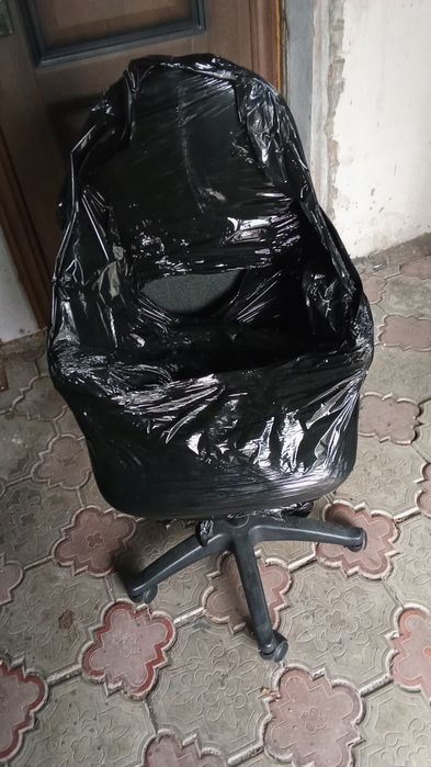 Продам Офисные кресла