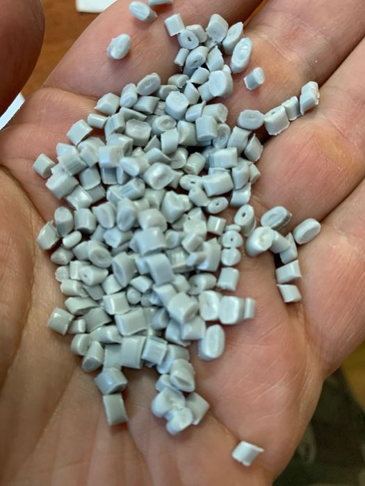 Продам гранулу  поліпропілена світла  вторинна .