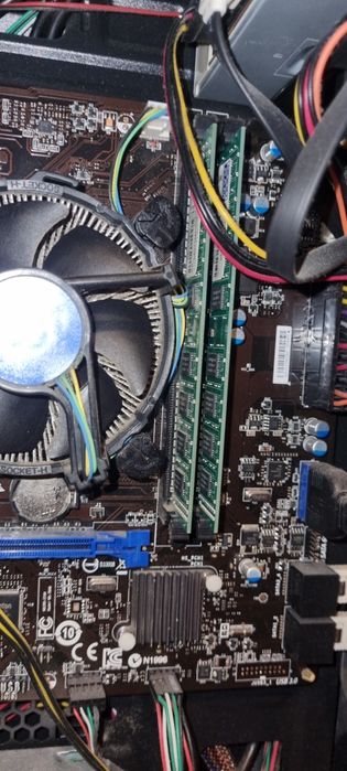 Komputer stacjonarny prpcesor Intel Pentium 3.2GHz