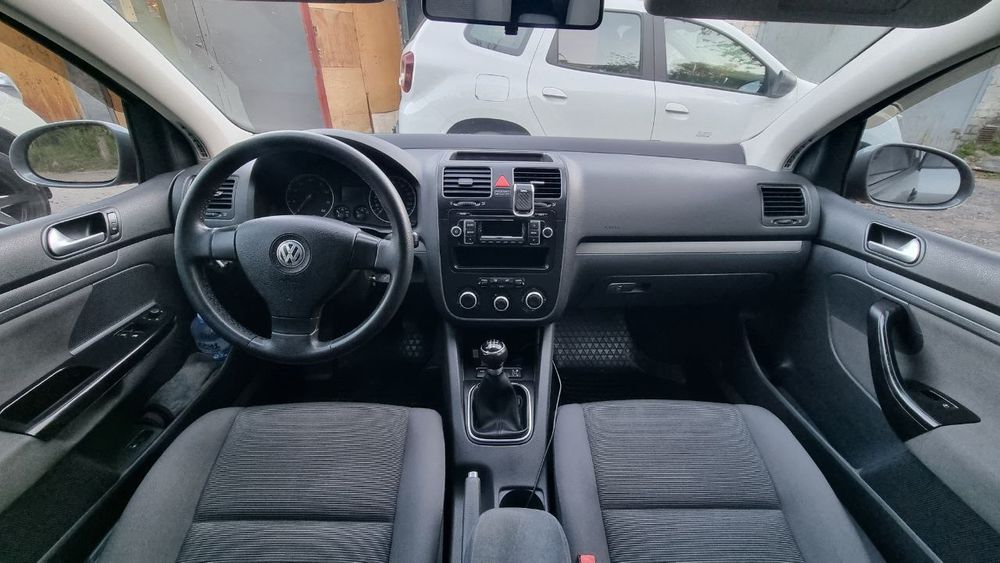 VW Golf V 1.6 газ/бензин