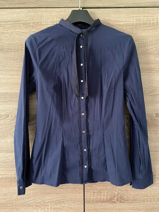 Koszula biurowa elegancka granatowa Orsay XS S wiązana pod szyją