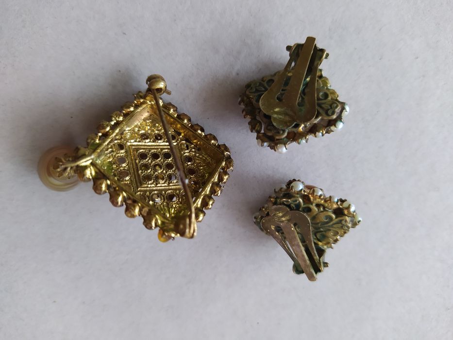 Komplet biżuterii klipsy broszka vintage