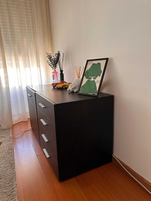 2 móveis de arrumação quarto cor wengué