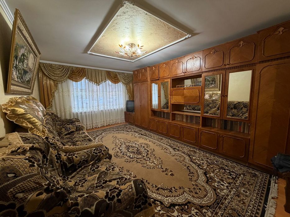 3-кім Проспект-АЛМА-АТИНСЬКА(р-н ROSHEN,ТЦ Майдан)ВИКЛЮЧНО 2х дівчат