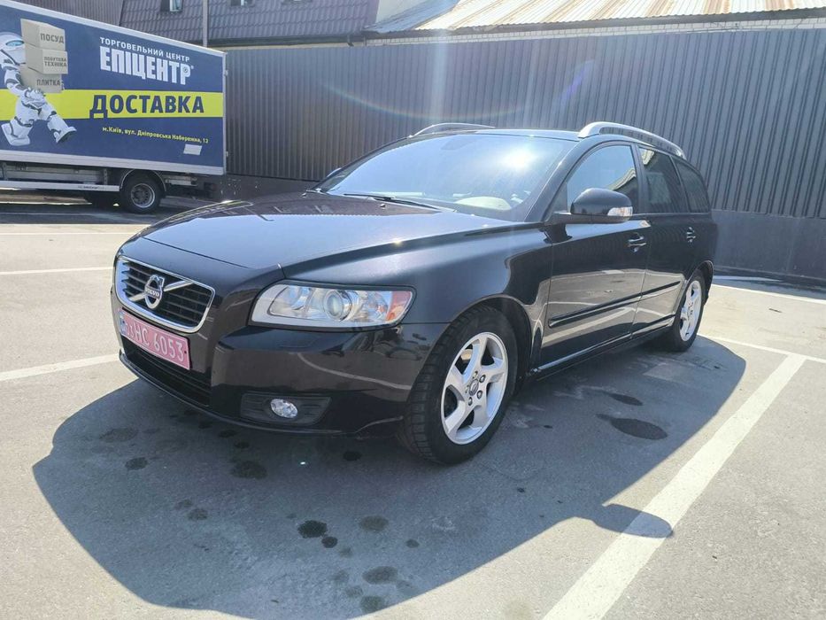 Продам Вольво V50. 1.6 дизель D2