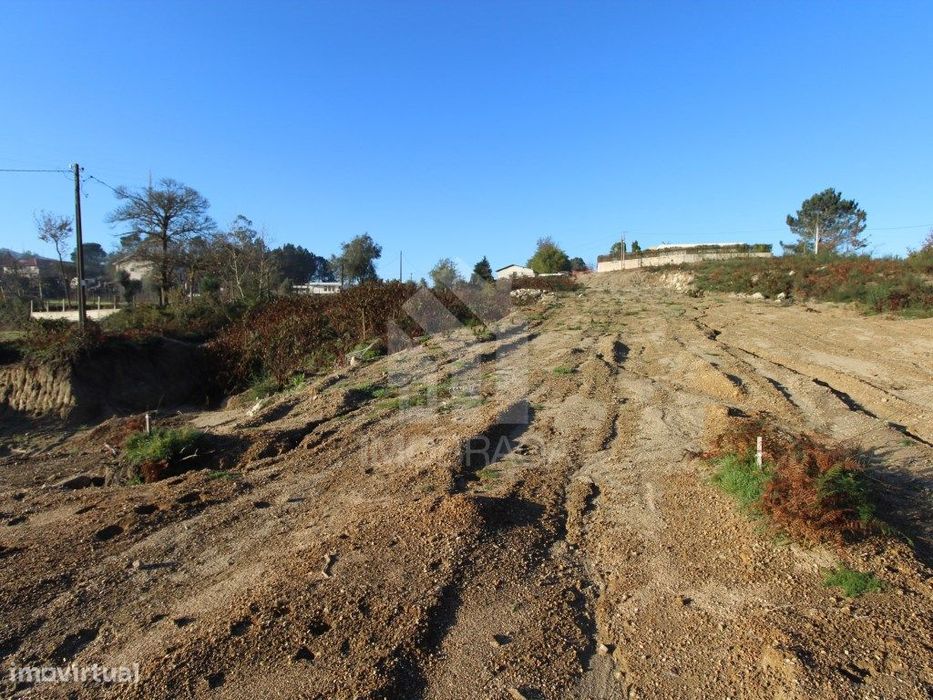Venda de Lote de Gaveto em Águas Santas, Póvoa de Lanhoso