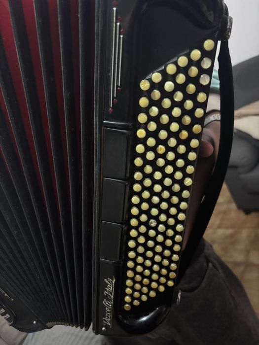 Acordeon Ranco Guglielmo 4 voz, 120 baixos