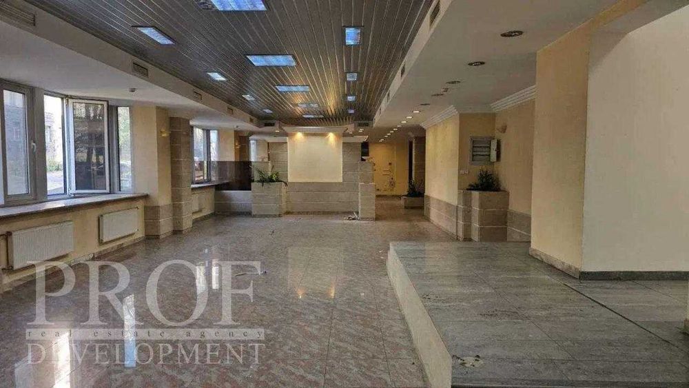 Оренда офісної будівлі в центрі Києва (1300 м2)