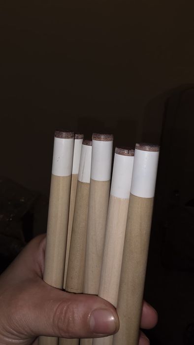 Taco de bilhar/sinuca em madeira com ponteira de couro – Design bicolo