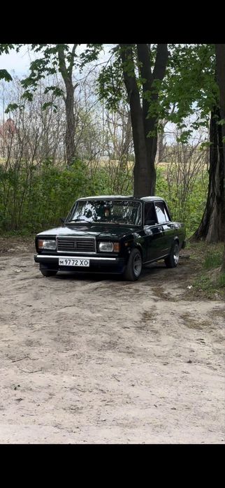 Не гнилая , обслуженая Ваз 2107