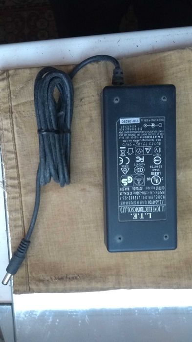 Блок питания 12 вольт 5 ампер новый качественный