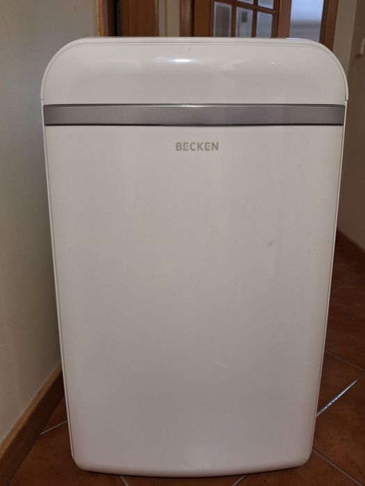 Ar Condicionado Portátil Becken BAC4255 (12000 BTU - até 23 m²) com garantia