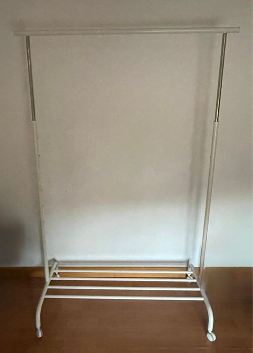 Suporte para cabides