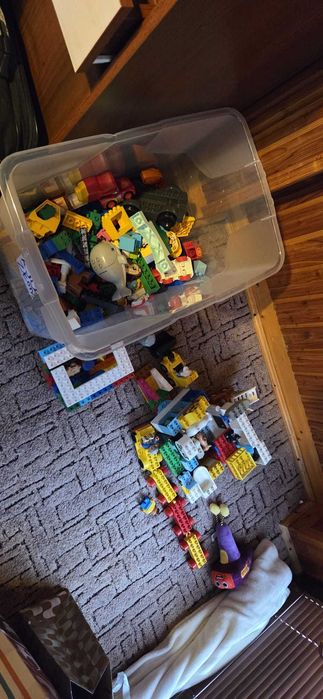 Klocki duplo dużo figurek, około 6 kg pojazdów zwierząt