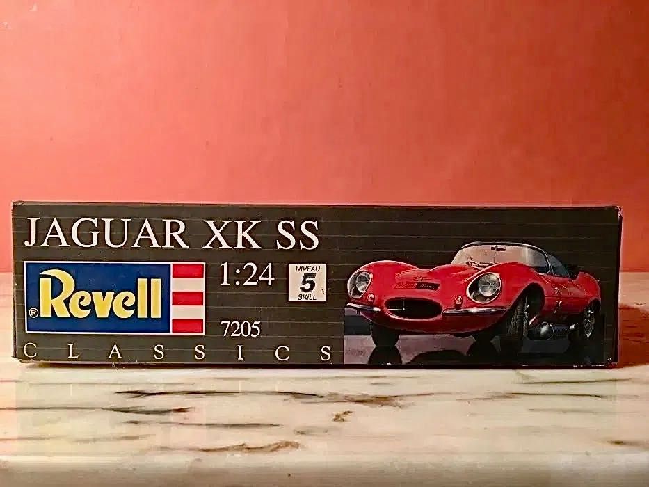 JAGUAR XK SS 1957 - maquete Revell Classics - escala 1/24