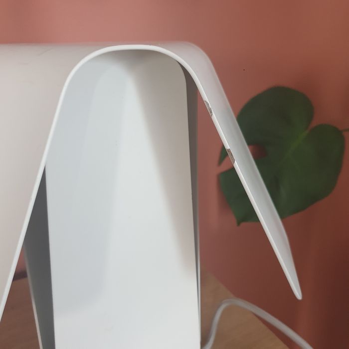 Norann copenhagen Lampka nocna stołowa metal biała