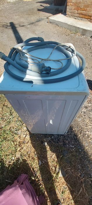 Пральна машина Indesit