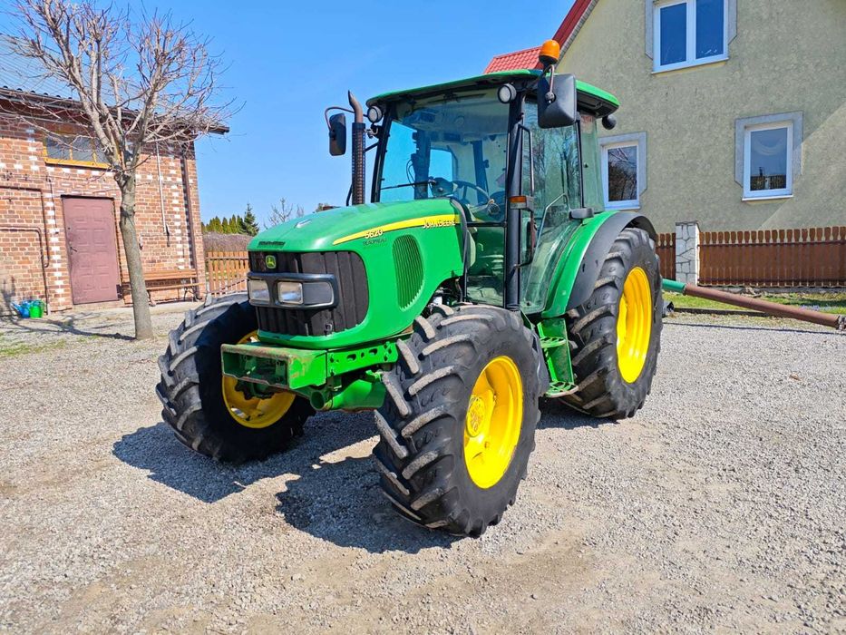 Ciągnik John Deere 5620 Cena brutto