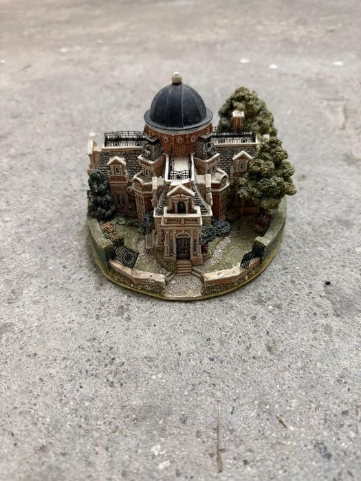 Lilliput Lane O Planetarium