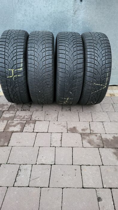 Комплект зимових шин 235/65 R17 Dunlop Winter Sport 3D 
235/65 R17